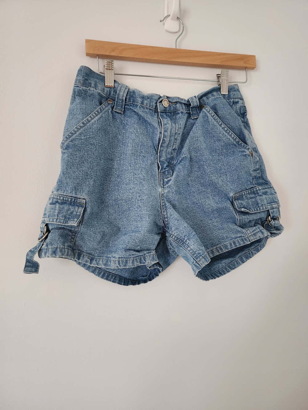 Riveted By Lee VTG Women's Light Blue Denim Cargo Utility Shorts 28